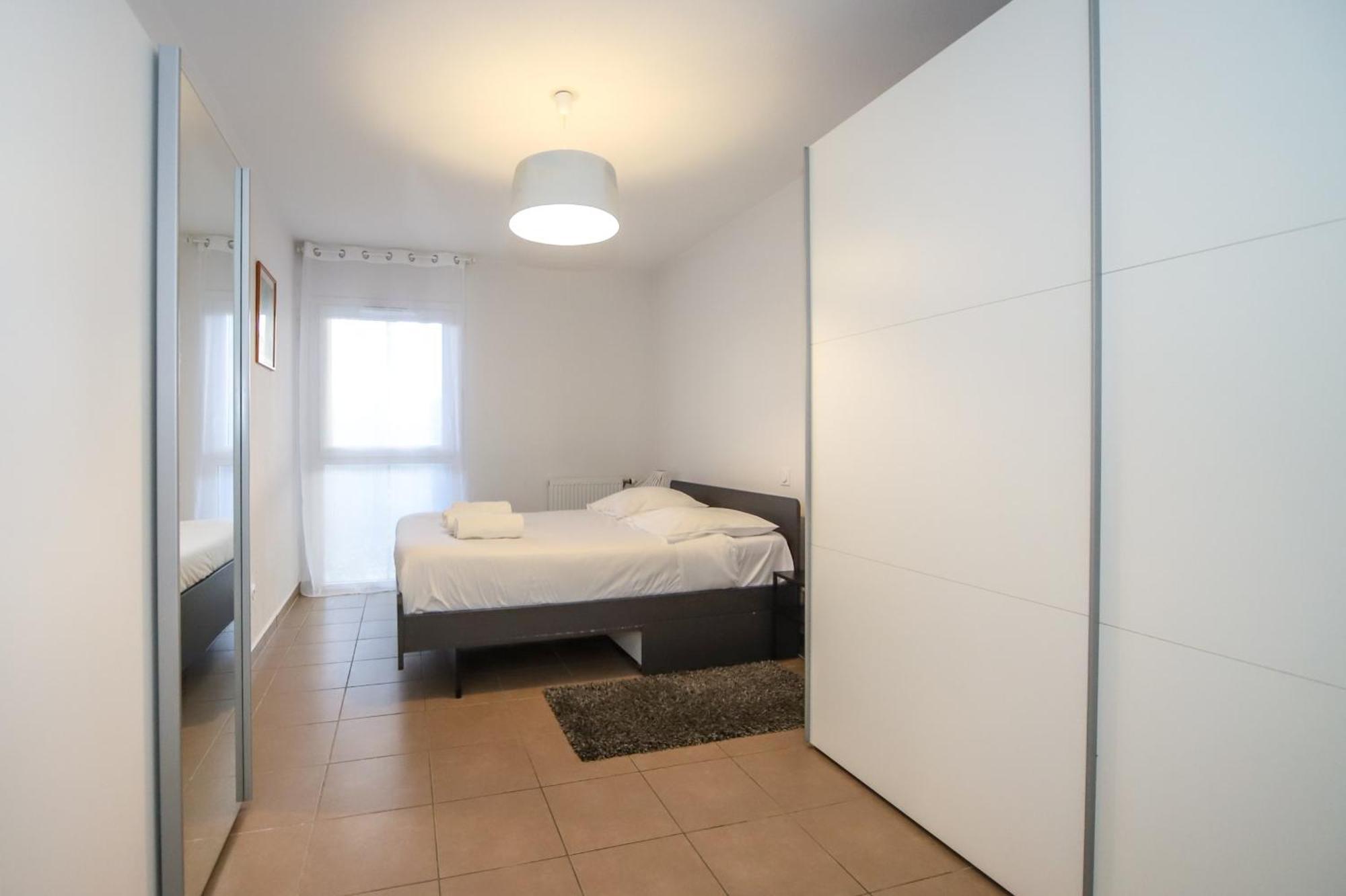T2 Florescence Proche Montpellier Parking Castelnau-le-Lez Eksteriør billede