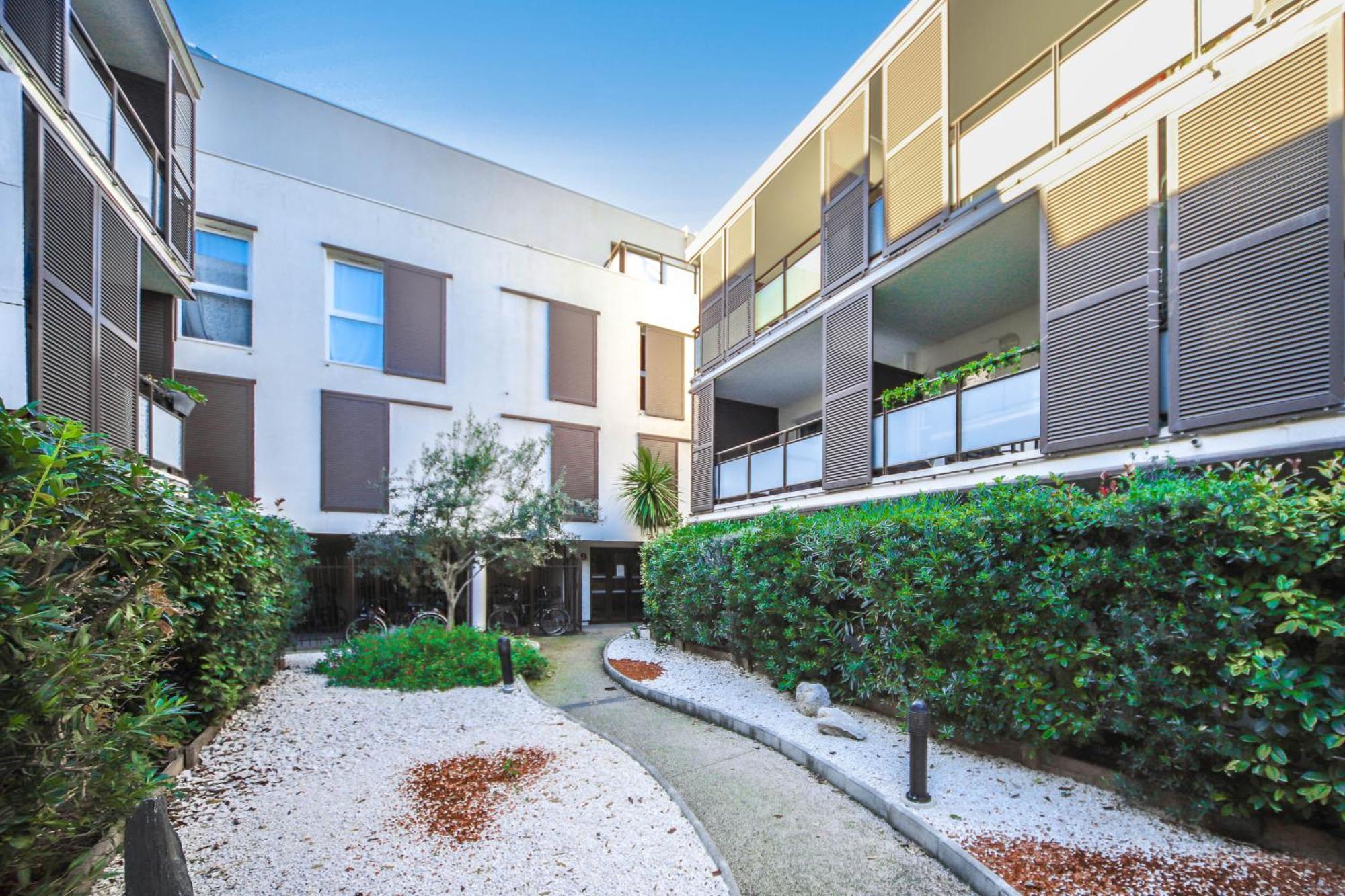 T2 Florescence Proche Montpellier Parking Castelnau-le-Lez Eksteriør billede
